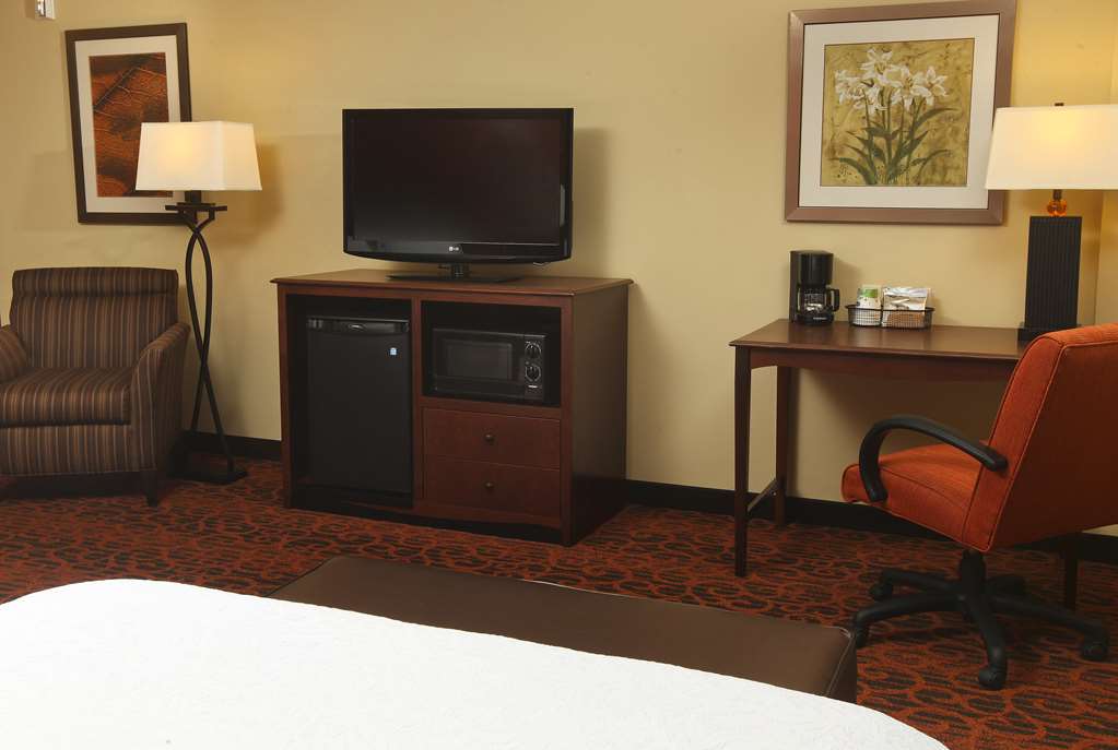 Фото Hampton Inn & Suites by Hilton Fargo Medical Center