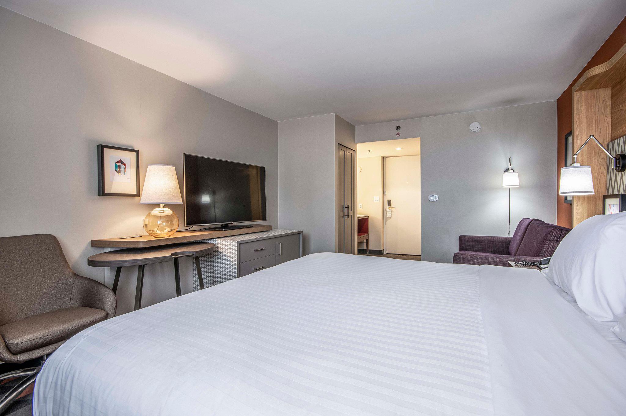 Фото Holiday Inn St. John's Conference Centre, an Ihg Hotel