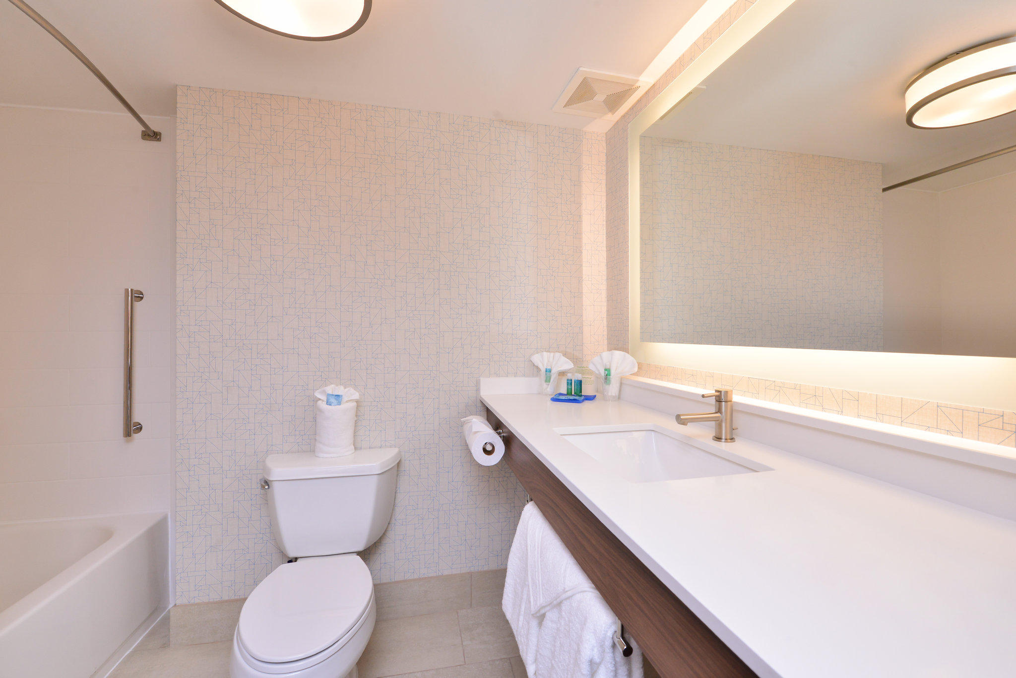 Фото Holiday Inn Express Indianapolis Downtown Convention Center, an Ihg Hotel