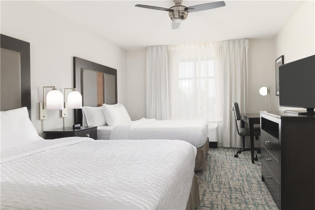 Фото Homewood Suites by Hilton Wauwatosa Milwaukee