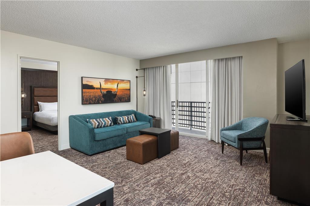 Фото DoubleTree Suites by Hilton Hotel Austin
