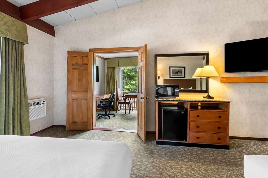 Фото Best Western Adirondack Inn