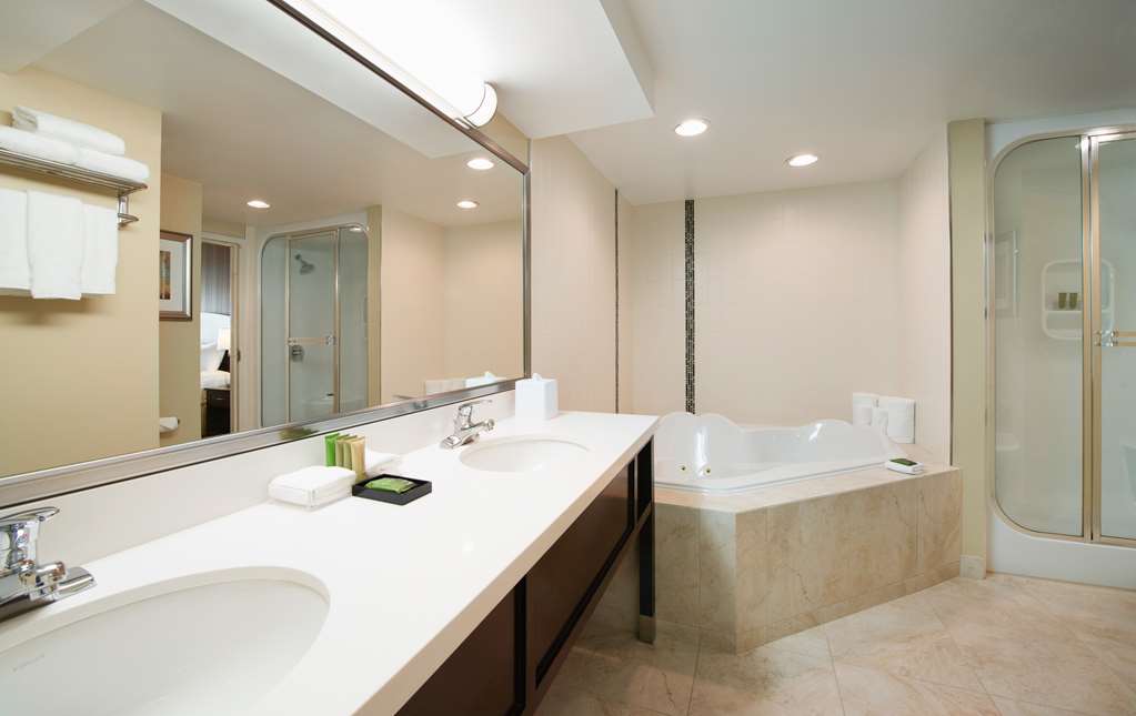 Фото Best Western Plus Winnipeg Airport Hotel