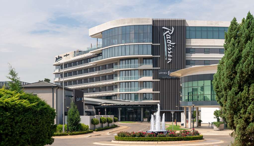 Фото Radisson Hotel & Convention Centre, Johannesburg, O.R. Tambo Airport