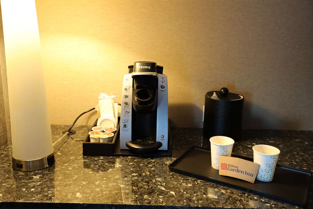 Фото Hilton Garden Inn Austin Airport