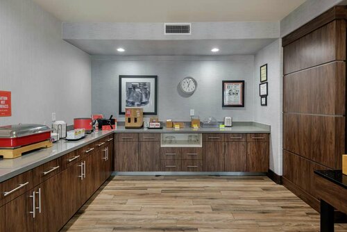 Гостиница Hampton Inn Brownwood в Браунвуде