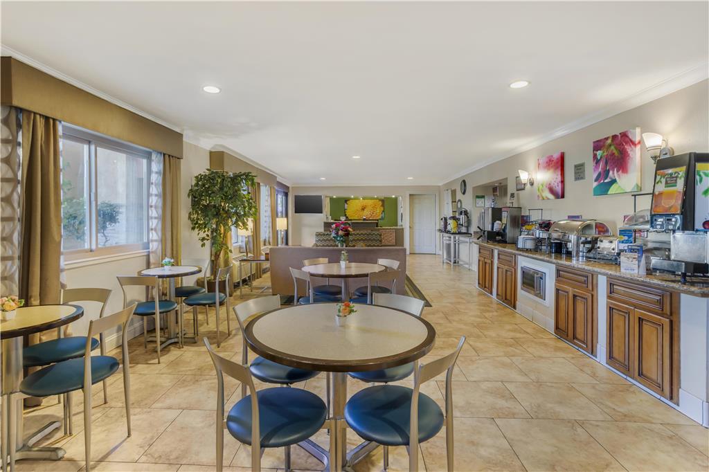 Фото Best Western Plus Pleasanton Inn