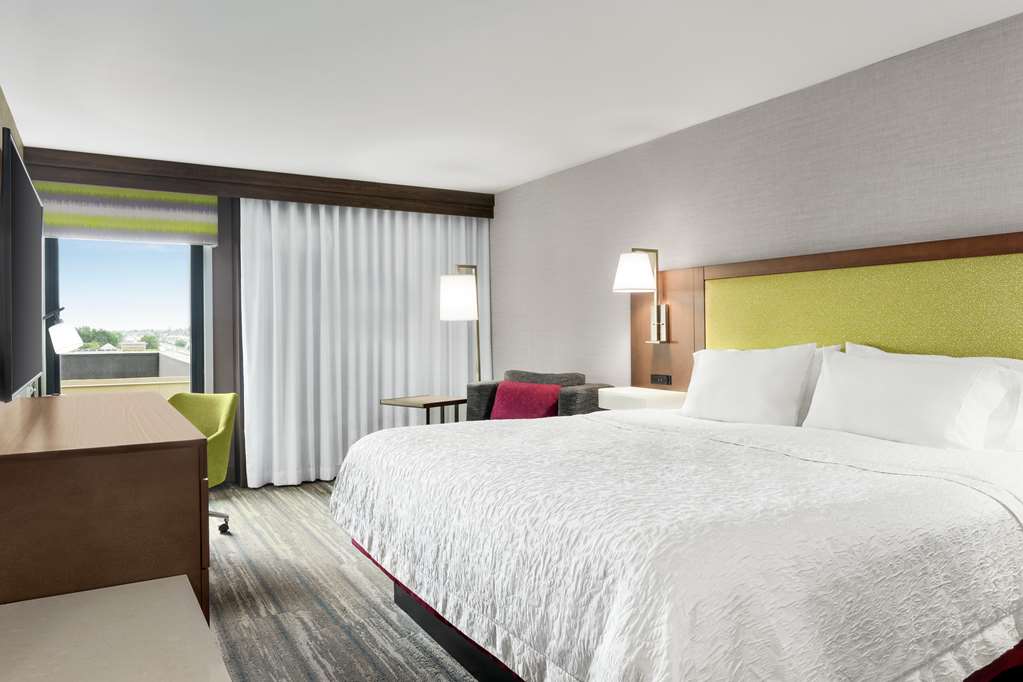 Фото Hampton Inn Milwaukee/Brookfield