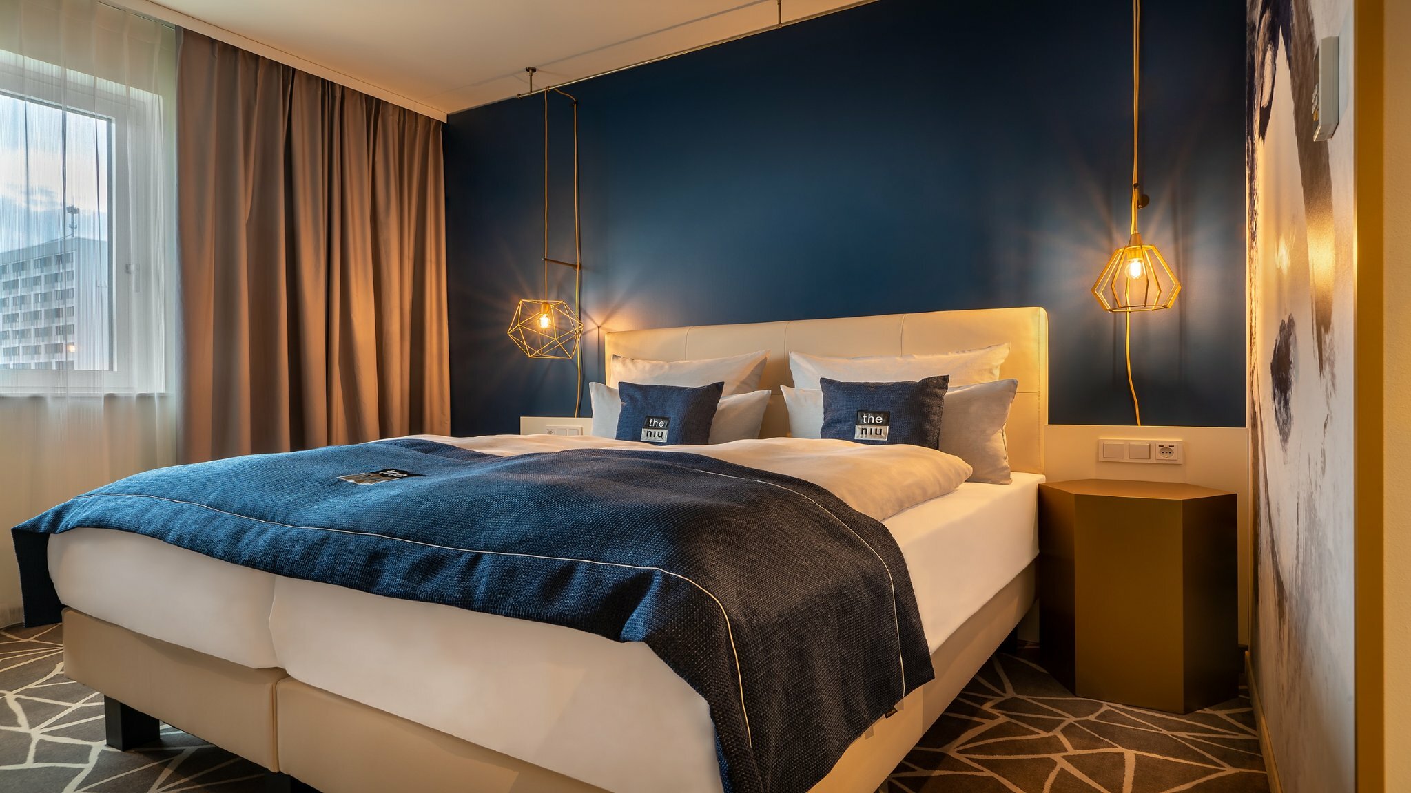 Фото The niu Ridge