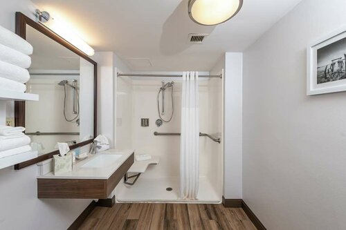 Гостиница Hampton Inn Fall River/Westport в Сомерсете