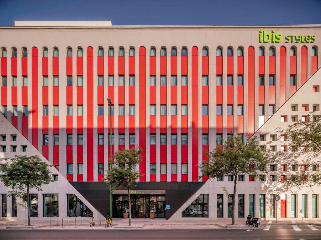Фото ibis Styles Sevilla City Santa Justa