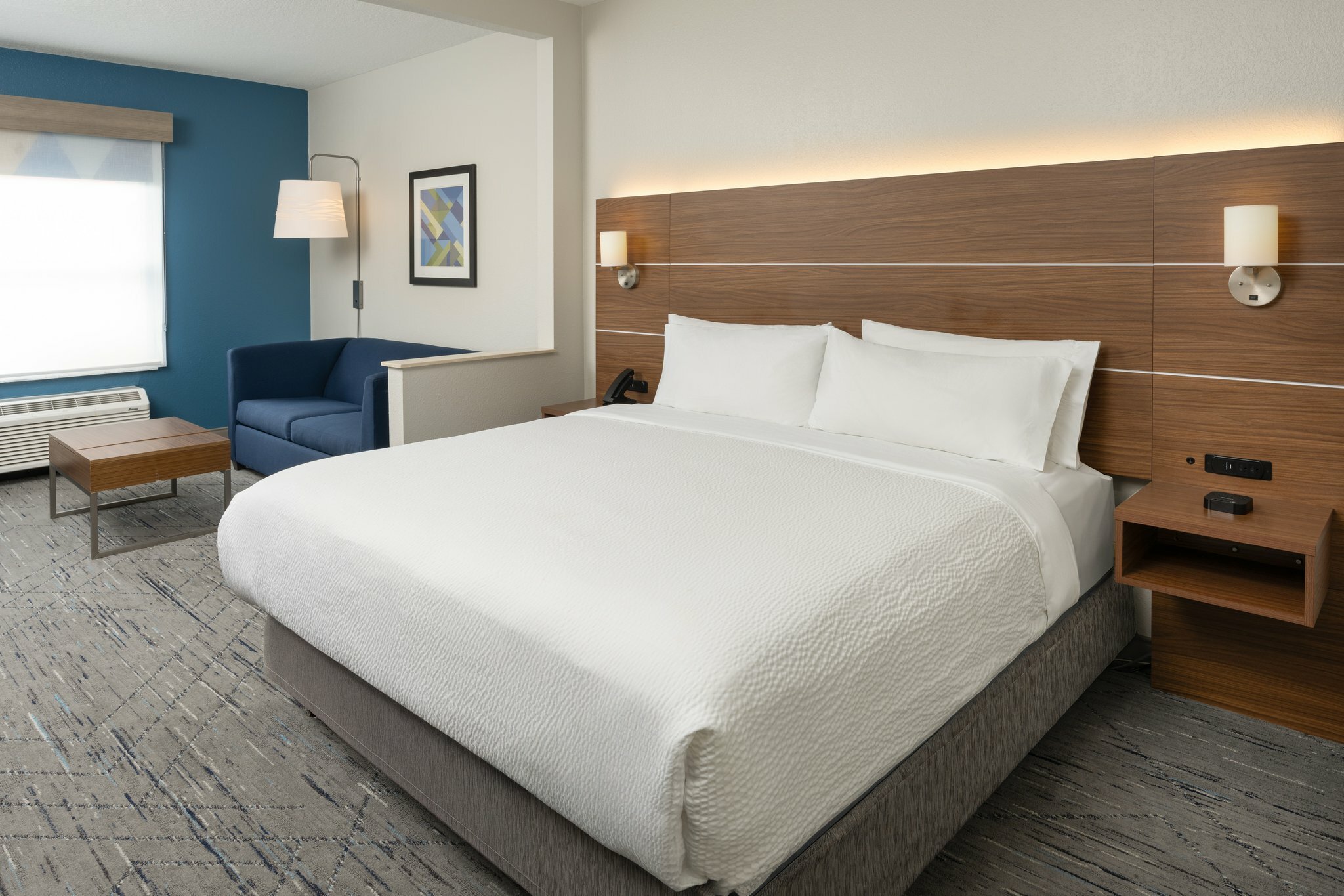 Фото Holiday Inn Express & Suites Orlando International Airport