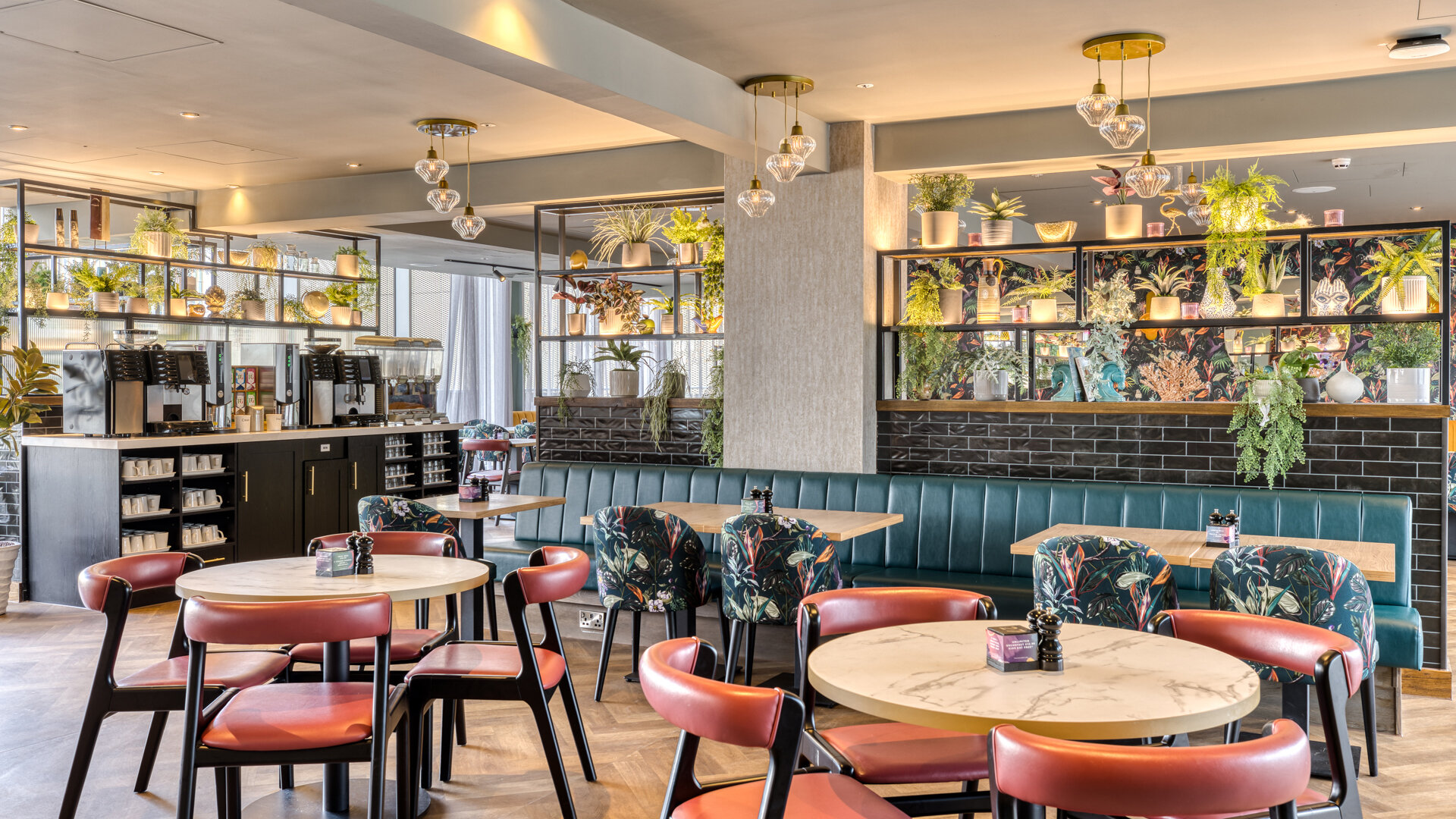 Фото Premier Inn London Stratford