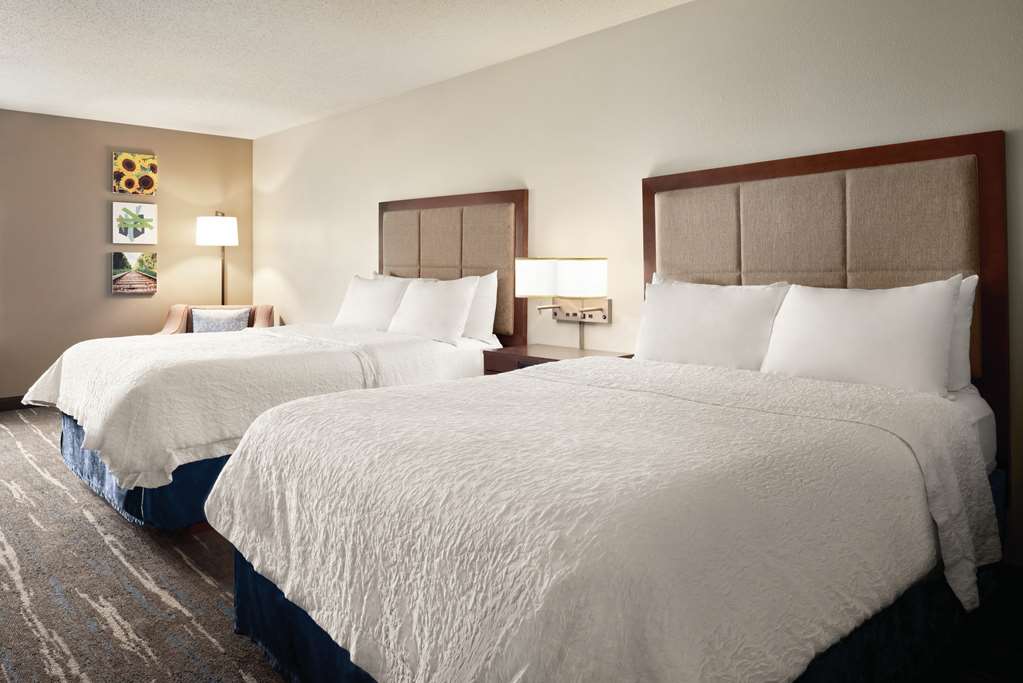 Фото Hampton Inn & Suites Ft. Wayne-North