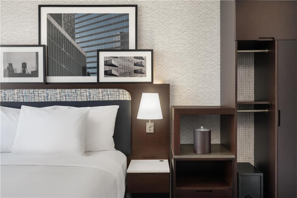 Фото DoubleTree by Hilton Long Island City New York