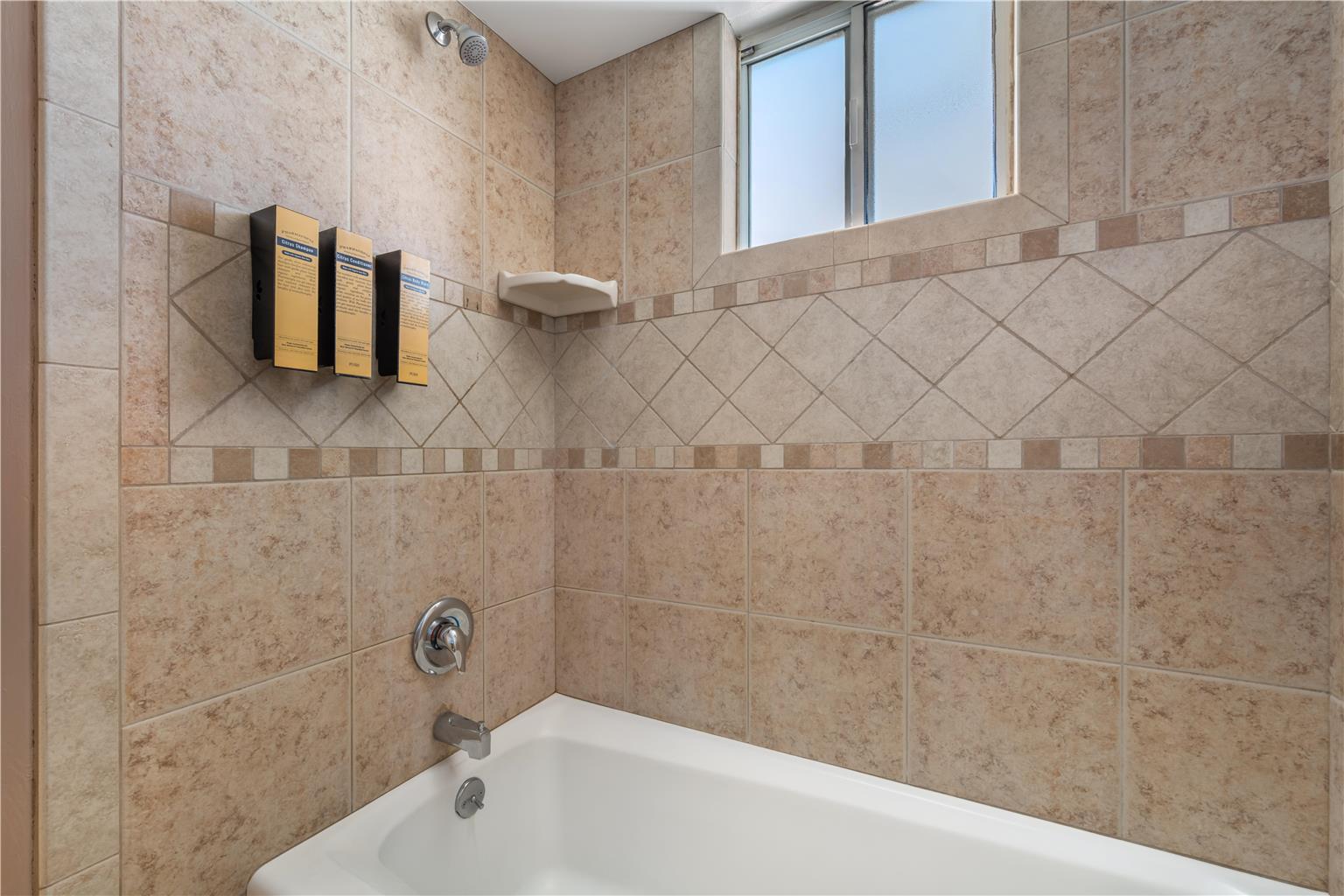 Фото Best Western Plus King's Inn & Suites