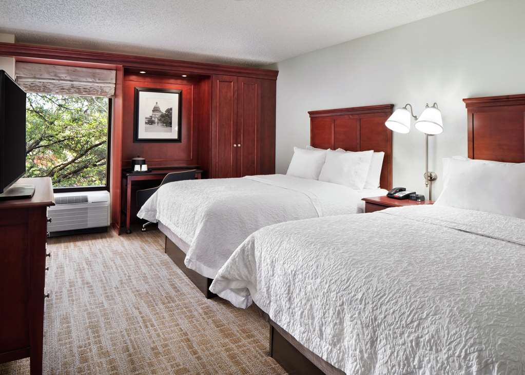 Фото Hampton Inn Austin North @ i - 35 & Hwy 183