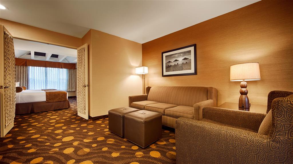 Фото Best Western Plus Suites Hotel Coronado Island