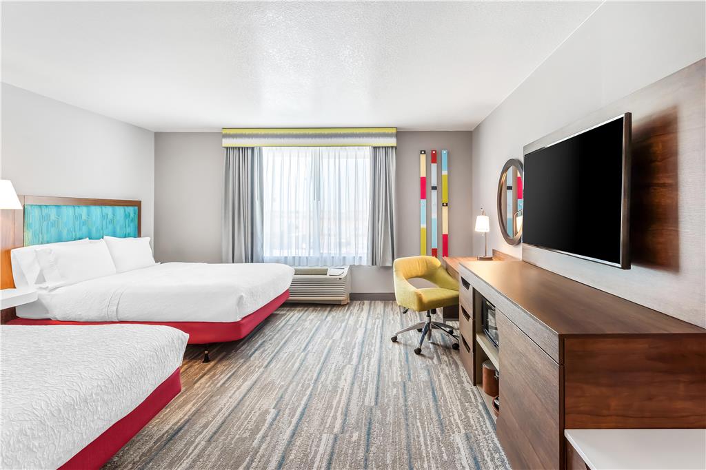 Фото Hampton Inn & Suites Lathrop
