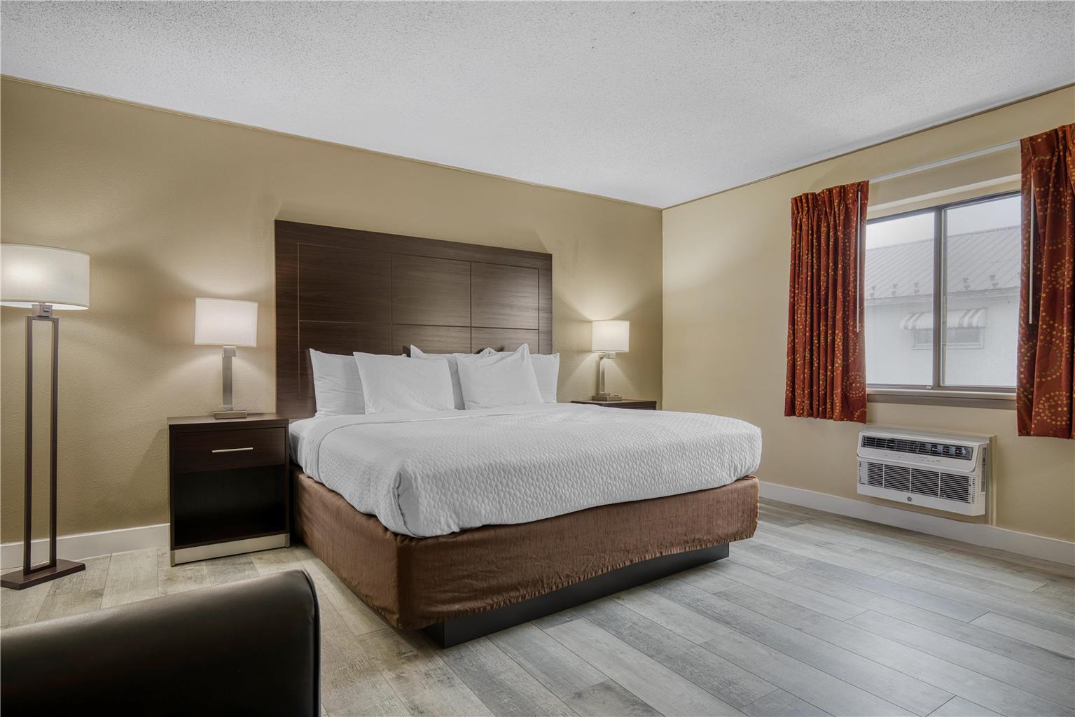 Фото Econo Lodge Massena Hwy 37