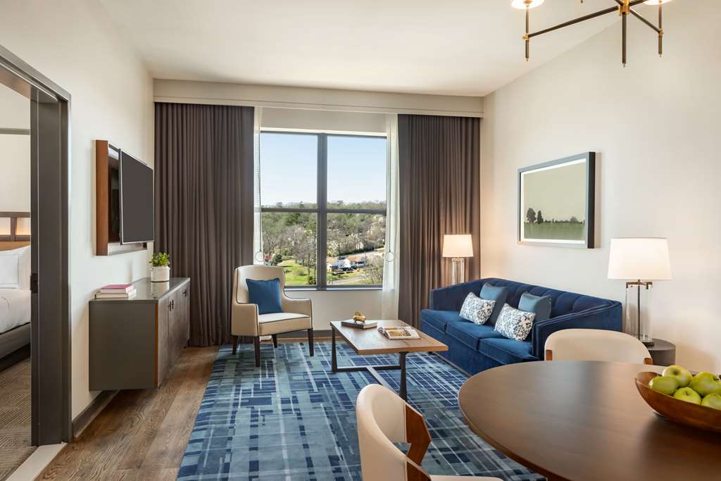 Фото Valley Hotel Homewood Birmingham, Curio Collection by Hilton