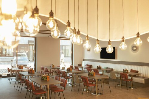 Гостиница Holiday Inn - the niu в Зиндельфингене