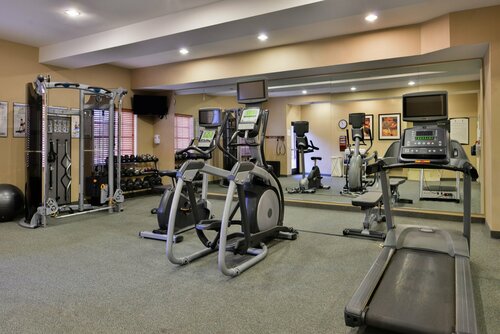 Гостиница Staybridge Suites Oklahoma City Airport by Ihg в Муре