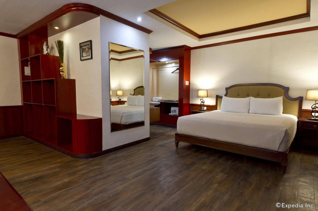 Фото Dulcinea Hotel and Suites