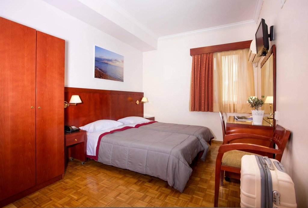 Фото Attalos Hotel