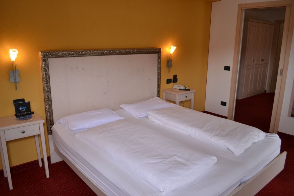 Фото Hotel Piccolo Tibet