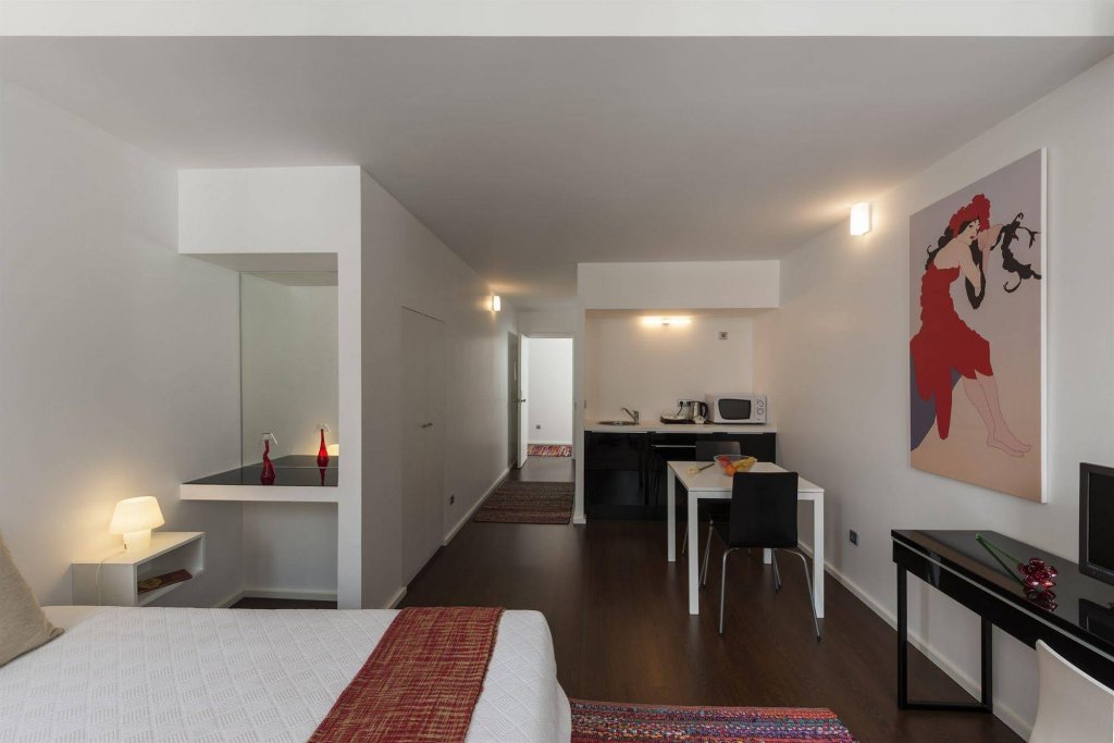 Фото Fine Arts Guesthouse