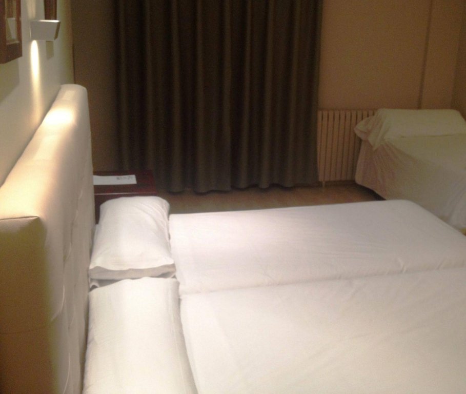 Фото Hotel Silken Ordesa