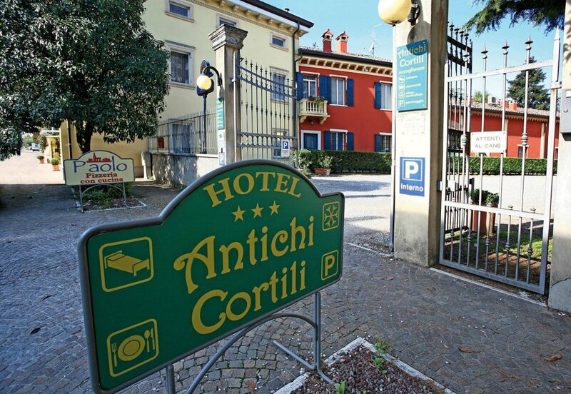 Гостиница Hotel Antichi Cortili