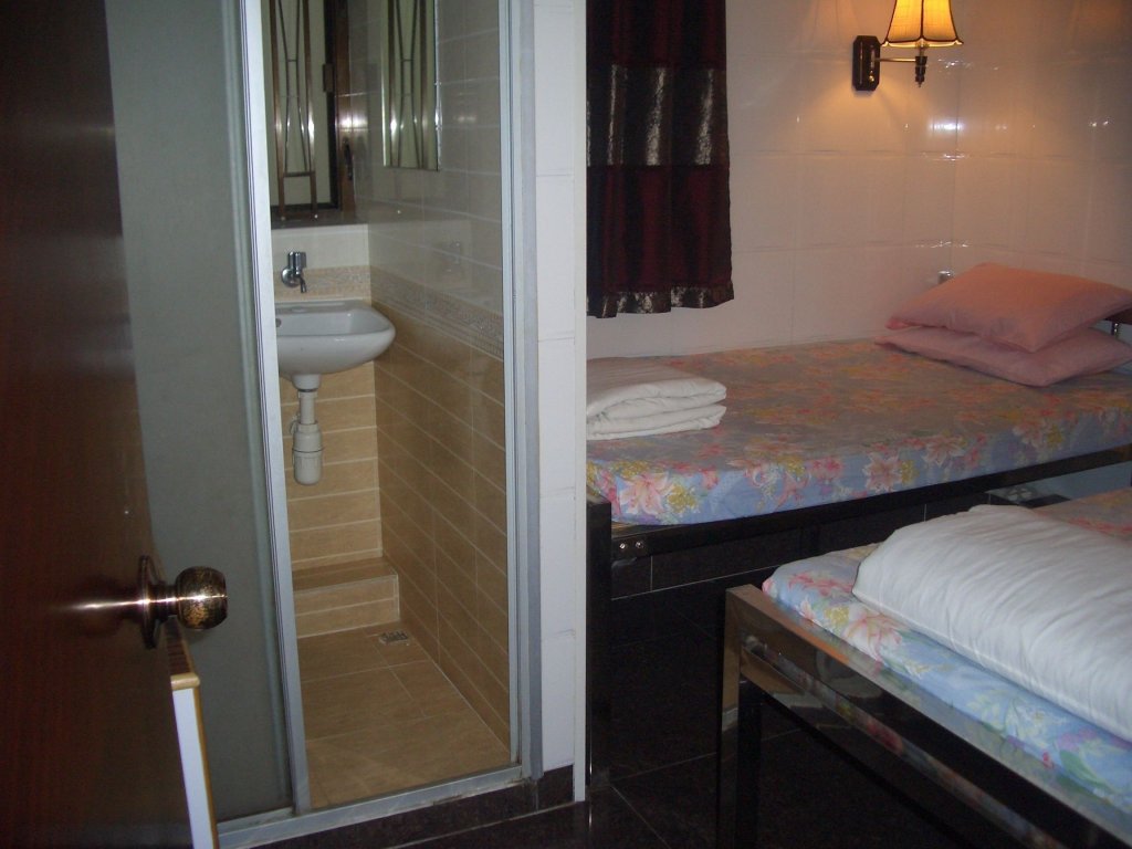 Фото Maple Leaf Guest House