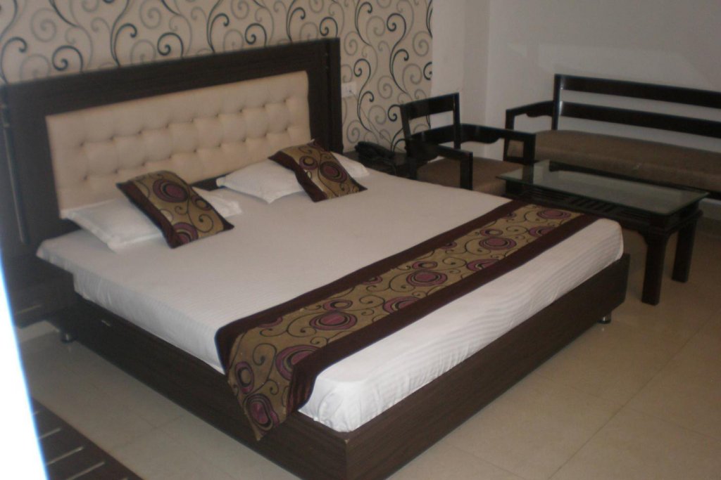 Фото Oyo 8627 Hotel Space