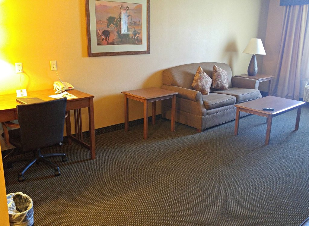 Фото Best Western Plus Country Inn & Suites