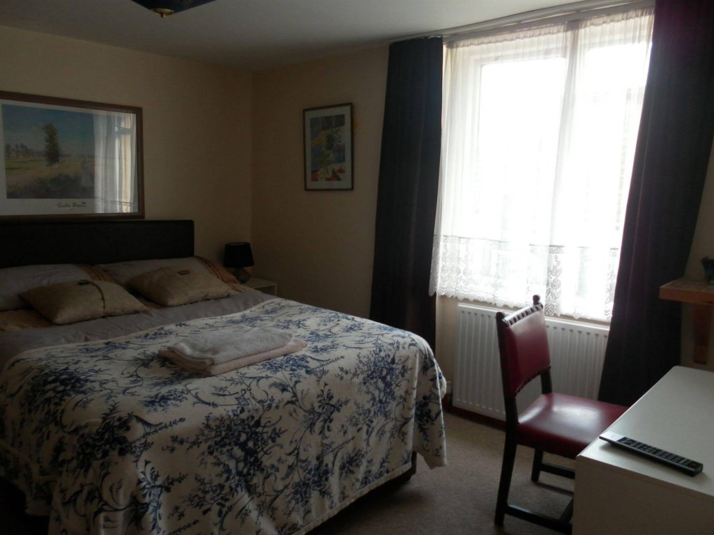 Фото The Old Palace Guest House