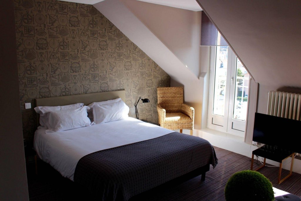 Фото Nouvel Hôtel