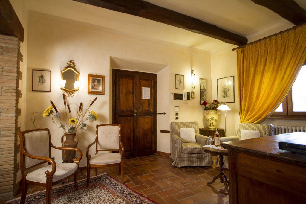 Фото Agriturismo Rocca Di Pierle