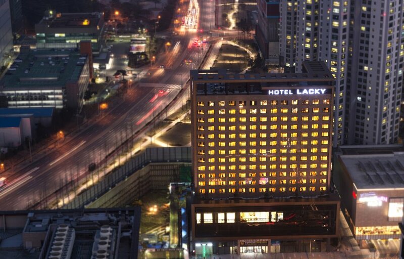 Гостиница Hotel Lacky Cheongju