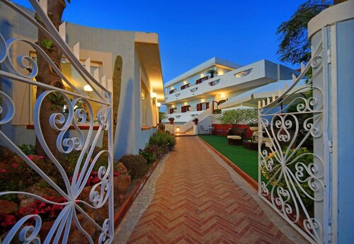 Внешний вид отеля Iris Hotel в Форио, фото 1