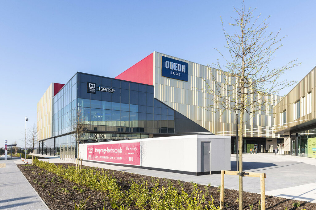 Coffee shop Odeon Luxe Leeds Thorpe Park, England, photo