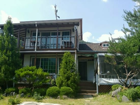 Гостиница Gapyeong Pine Pension