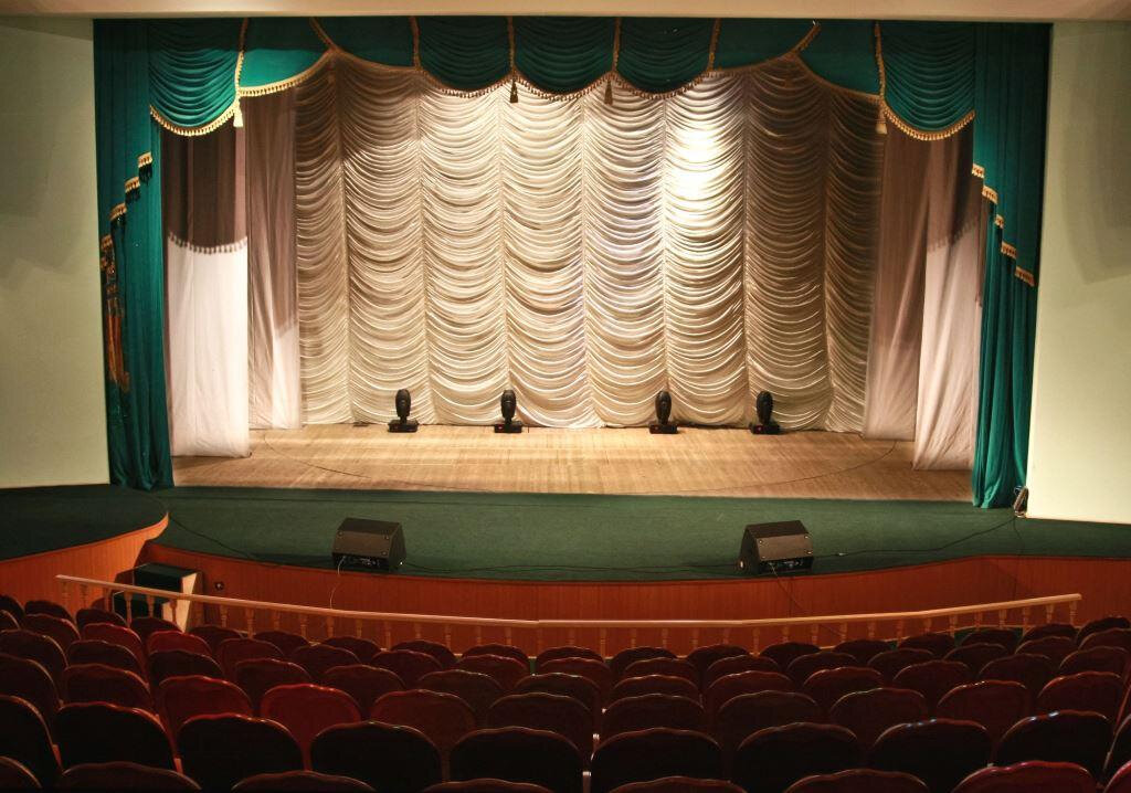 قاعة حفلات موسيقية Kontsertno-teatralny tsentr Feniks ، ، صورة