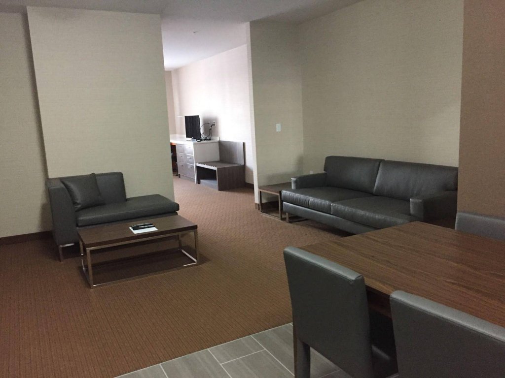 Фото Southfort Inn