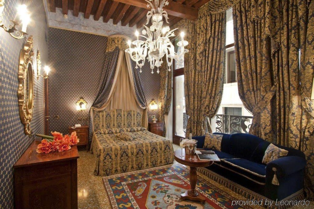 Фото Hotel Al ponte dei sospiri