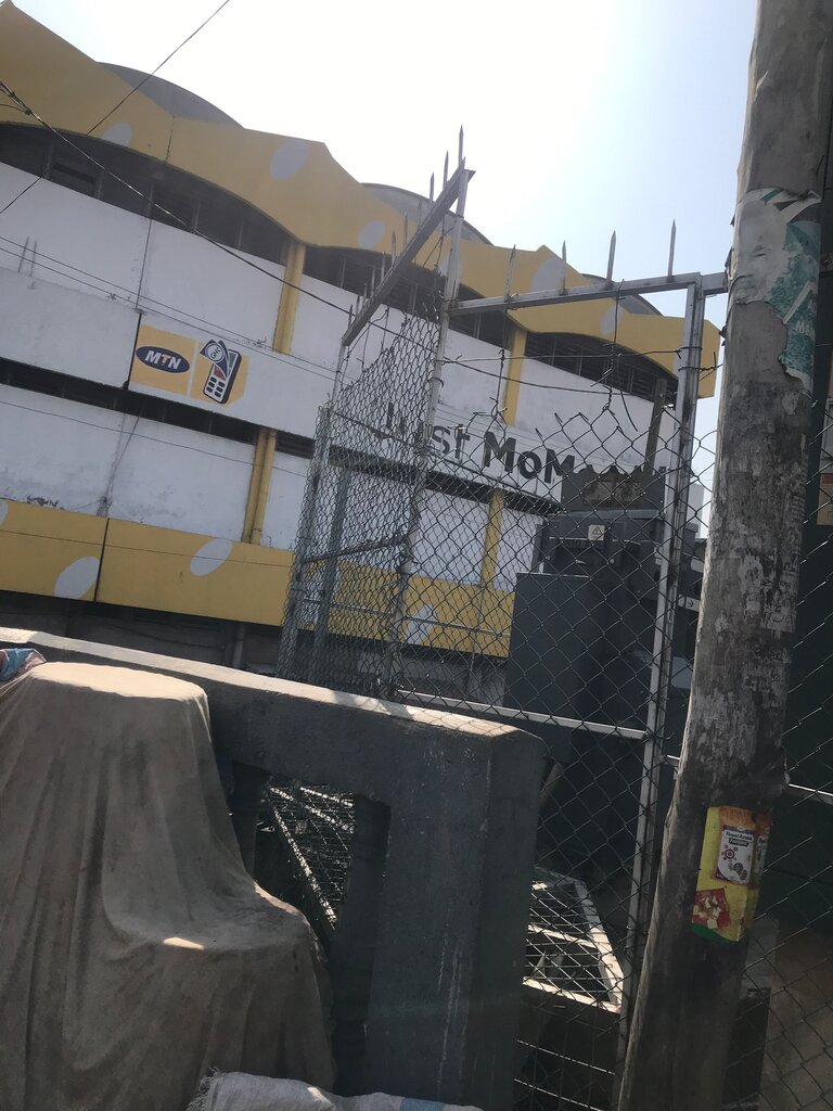 Money transfers Just momo, Accra, photo