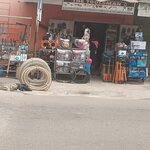 The toolsman (Hansen Road, 13), construction tools