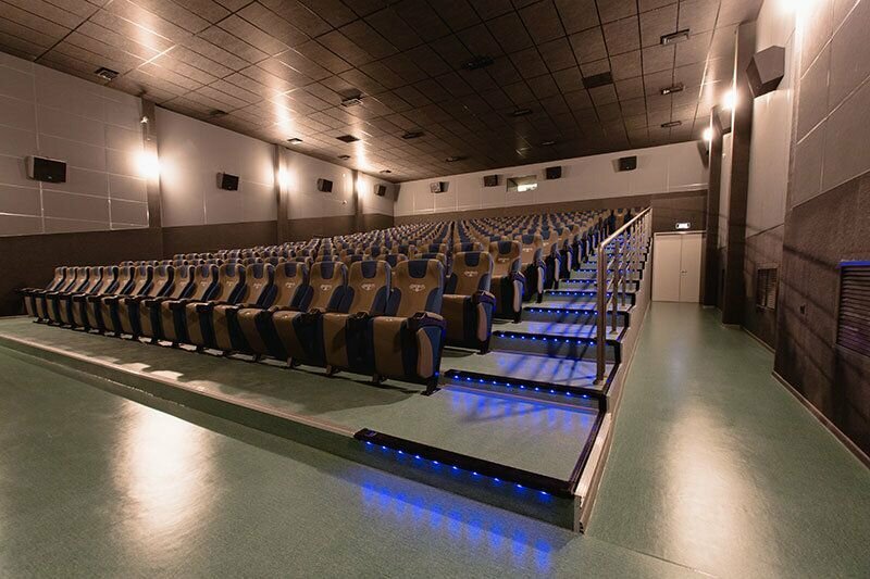 Кинотеатр смена в москве