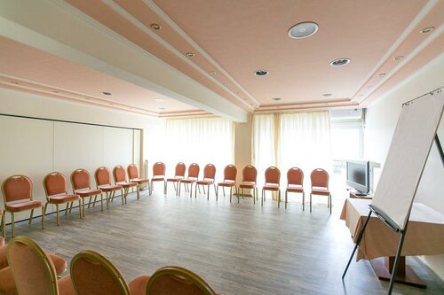 Гостиница Hotel Tzaki в Патрах